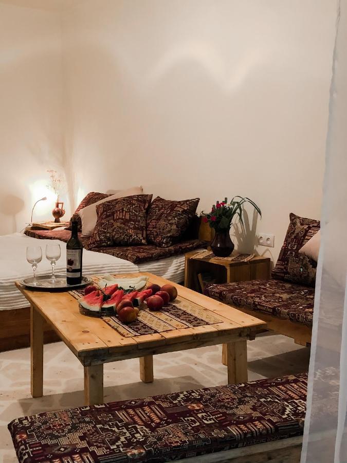 Bjnihouse, guest house Extérieur photo
